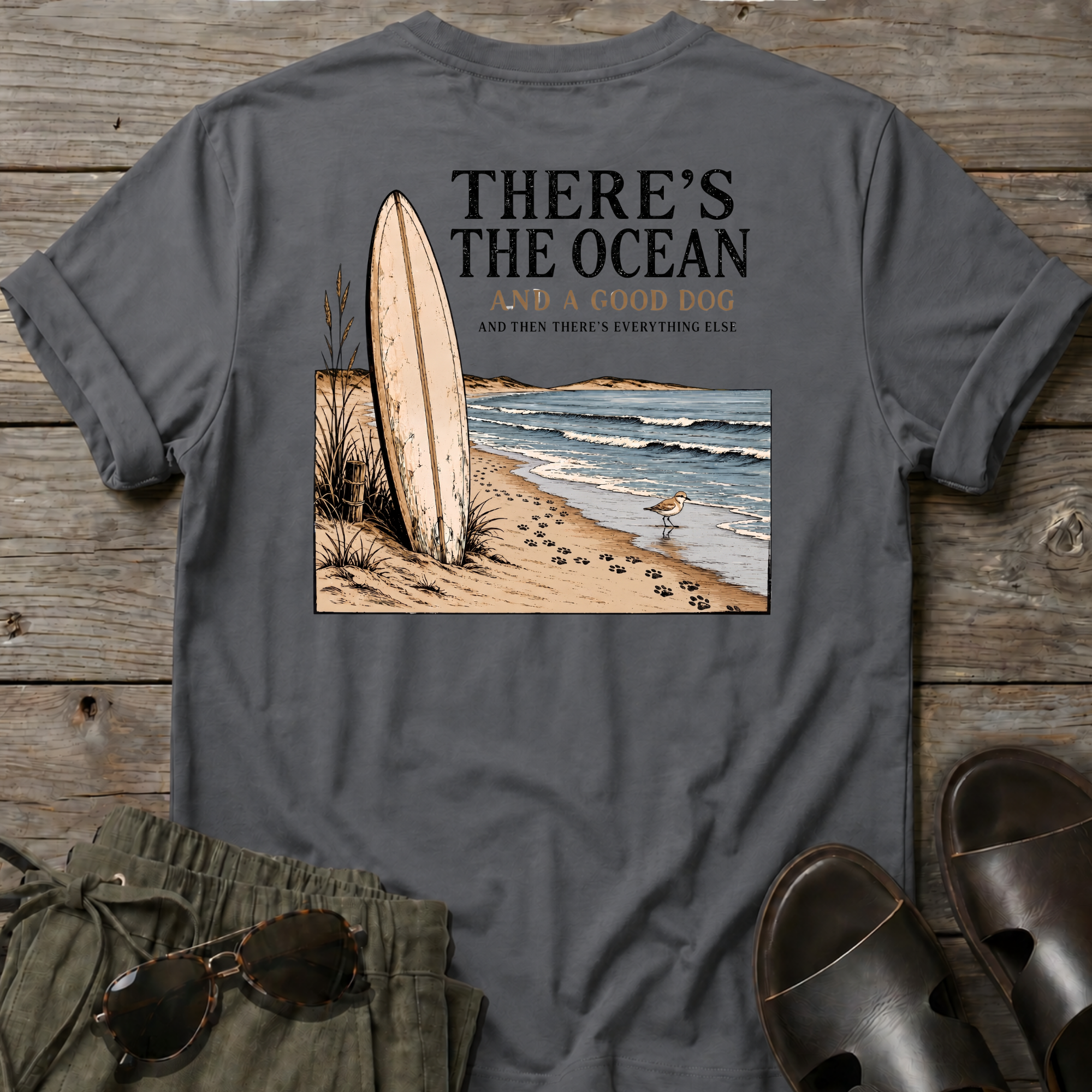 There's the ocean a good dog... BACK DESIGN