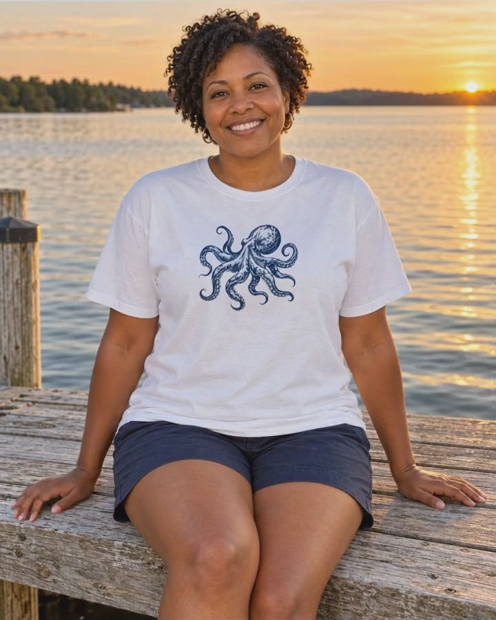 Octopus T-Shirt Comfort Colors in White worn by a model, short video